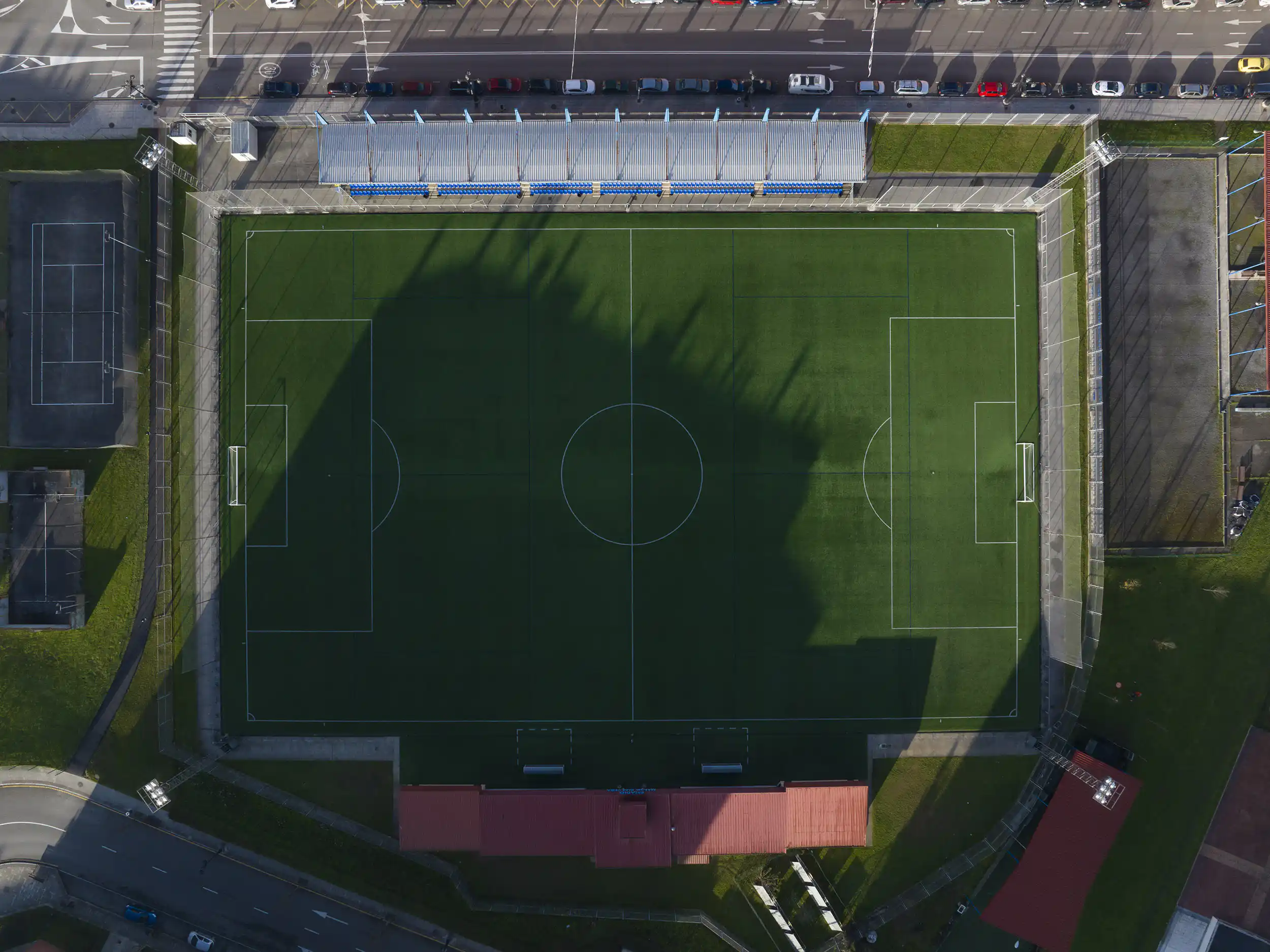Vista aérea cenital del campo de fútbol Manuel Díaz Vega