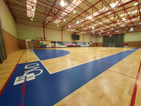 Pista polideportiva, imagen general desde el fondo de la misma