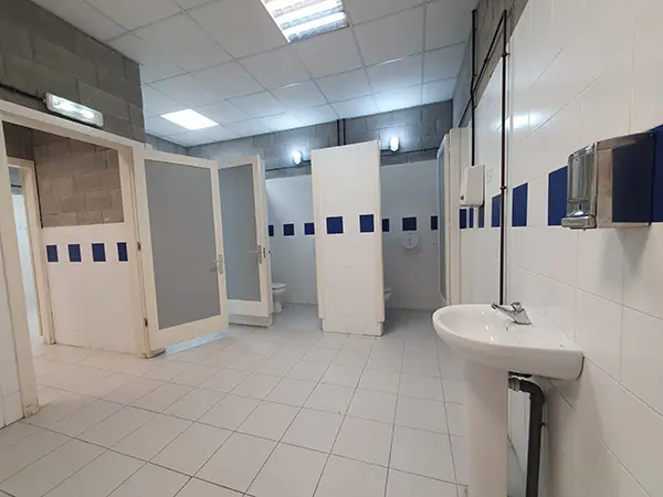 Interior de aseos